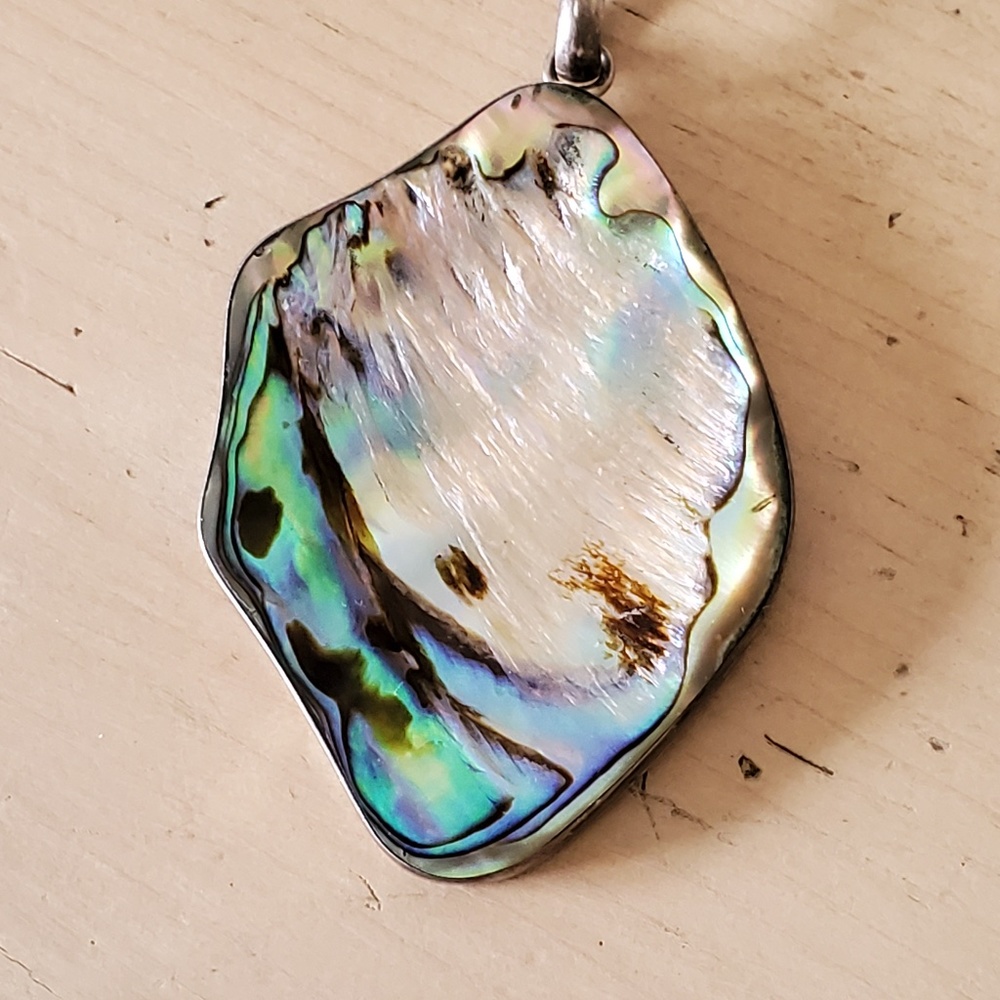 Beautiful Artisan Handmade Large Vintage Sterling Silver Abalone Inlay Pendant